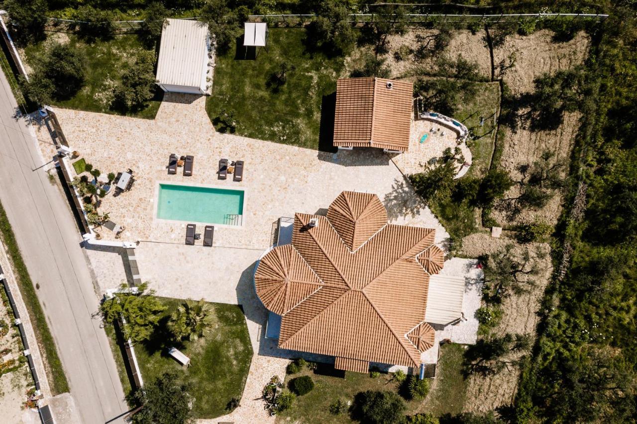 Villa Ellania Ambelokipoi  Exterior photo