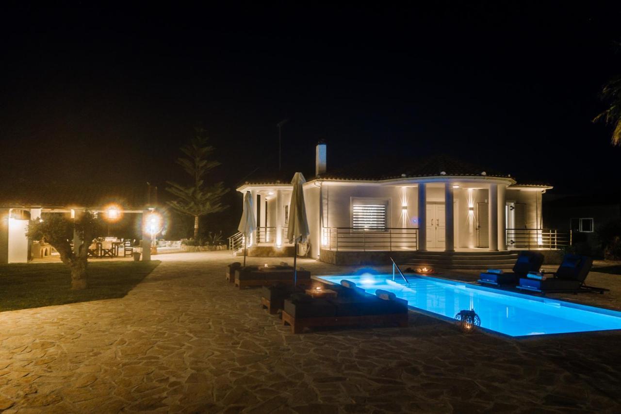 Villa Ellania Ambelokipoi  Exterior photo